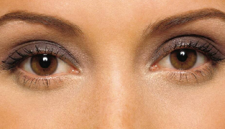 近視手術(shù)為何要早做打算？