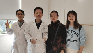 超高度近視引起黃斑裂孔，輾轉(zhuǎn)多地未能治愈的眼疾被眼視光吳榮瀚降伏了